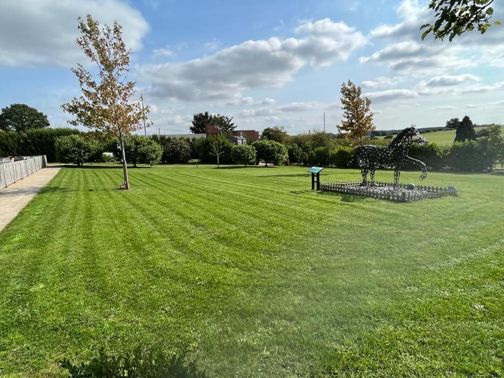 Lionheart Large Luxury Lodge - Sleeps 10- Dog Friendly,Near Sherwood Forest At Fairview Farm Nottingham Great For Family Gatherings ,Groups ,Parties 外观 照片